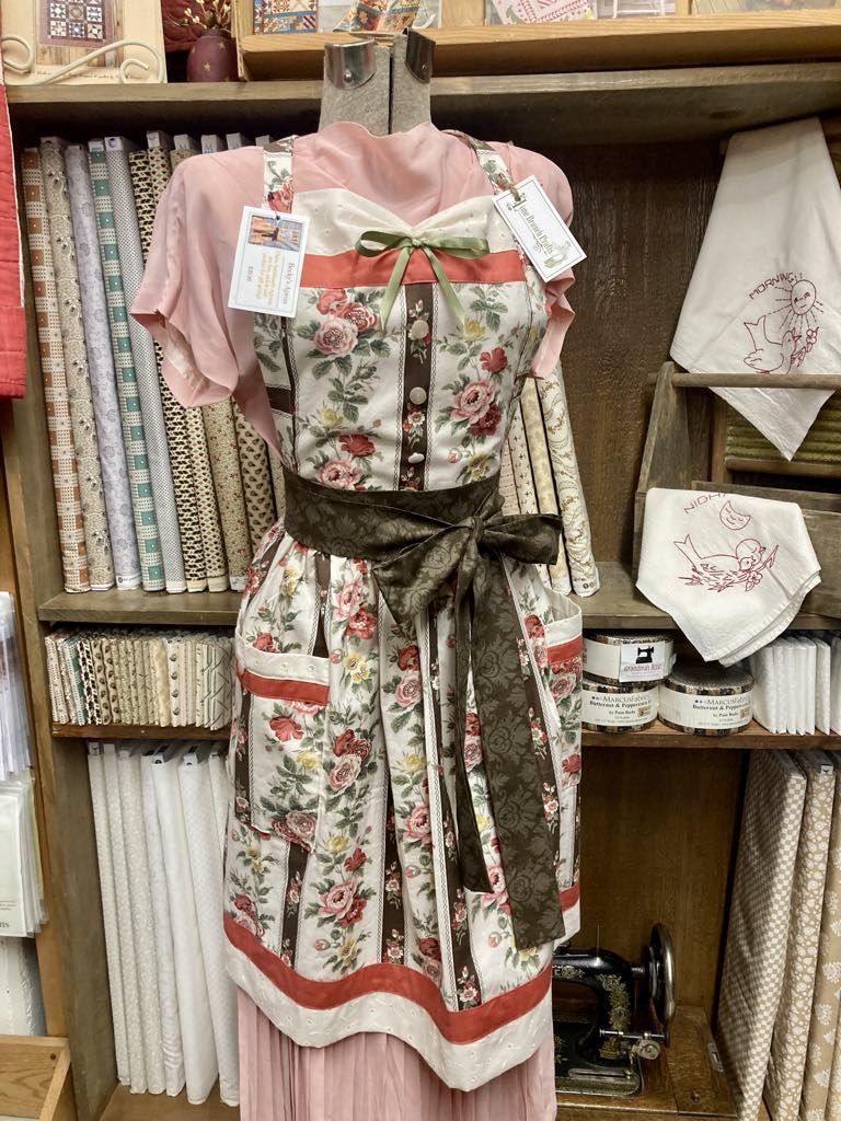 Gifts - Becky's Aprons - Grandma's Attic Quilting