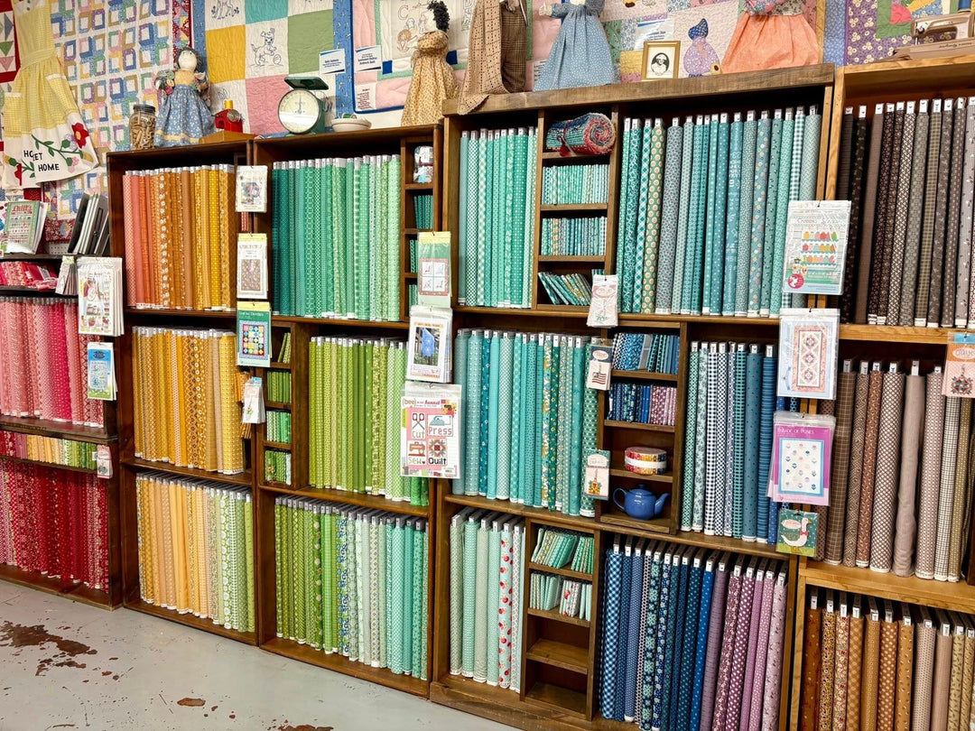 Riley Blake - Lori Holt Collections - Grandma's Attic Quilting