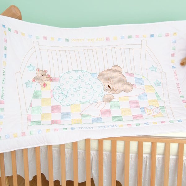 Crib Quilt Top - 4060-452 Snuggly Teddy - Grandma&