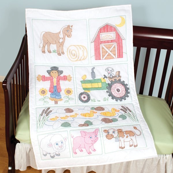 Crib Quilt Top - 4060-887 Barn - Grandma&